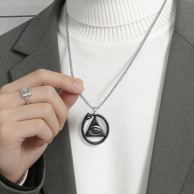 Jewelry & Watches Store - قلادة على شكل ثعبان من اليشم