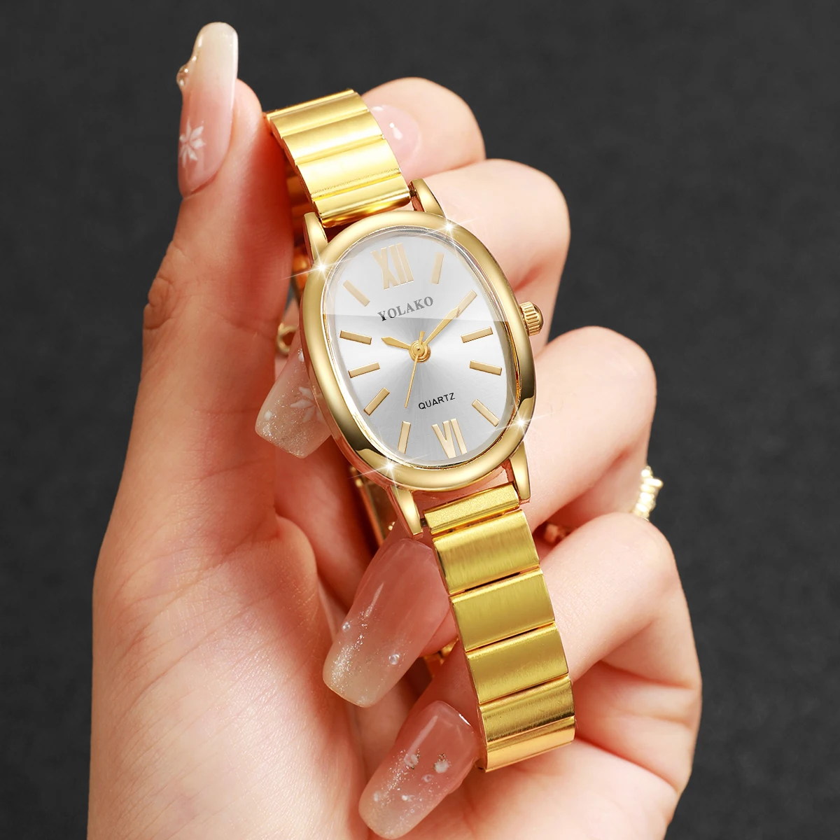 Jewelry Watches Gold - ساعة يد نسائية كوارتز بتصميم غير