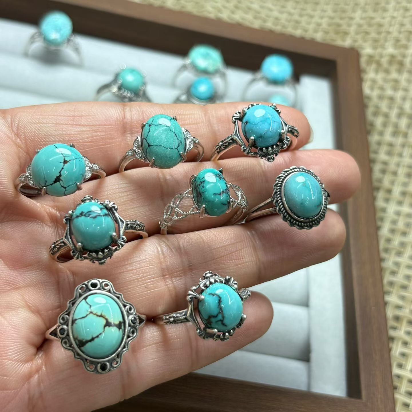 خاتم فينجباوو من الفيروز الطبي - مراجعة Turquoise Stone Ring وسعره