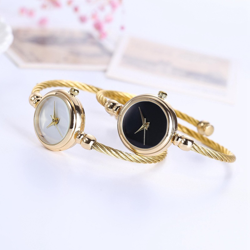 ساعة يد نسائية كلاسيكية صغيرة  - مراجعة Jewelry Watches Gold وسعره