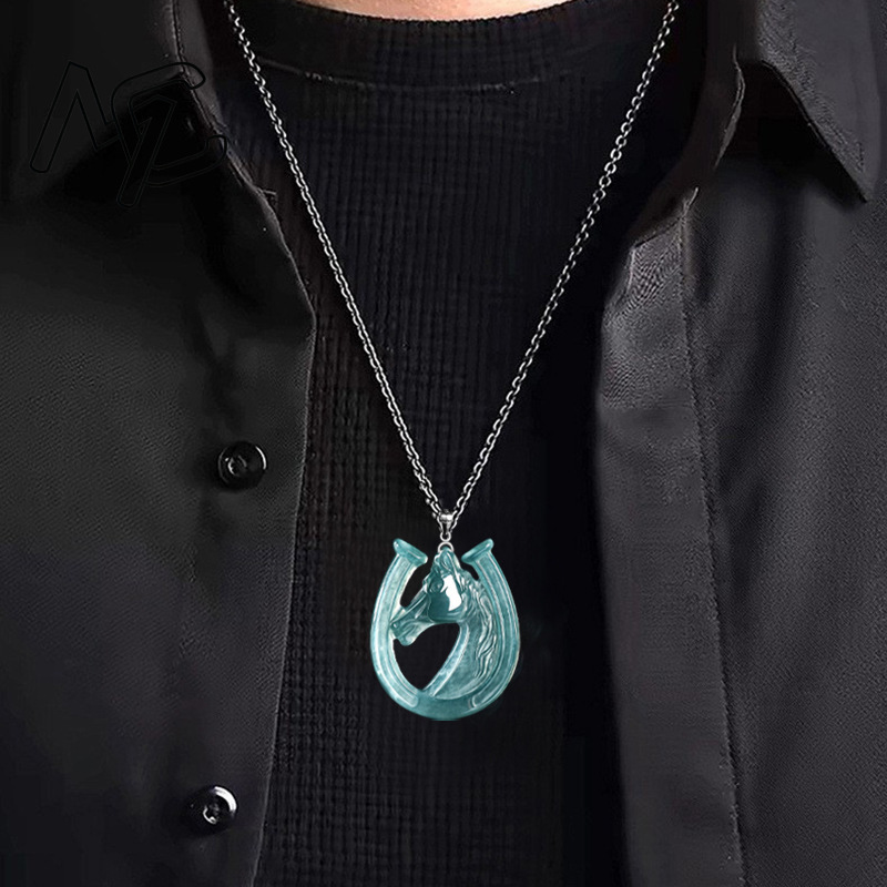 قلادة من الفضة S925 بحجر اليشم - مراجعة Jewelry & Watches Store وسعره