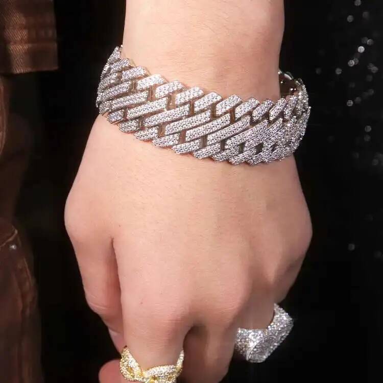 يو ينغ الأحجار الكريمة تصميم ف - مراجعة Icebox Jewelry Watches وسعره
